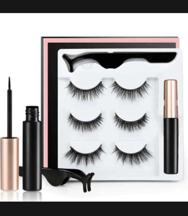 Pack Of Magnetic Eyelashes With Glue Eyeliner